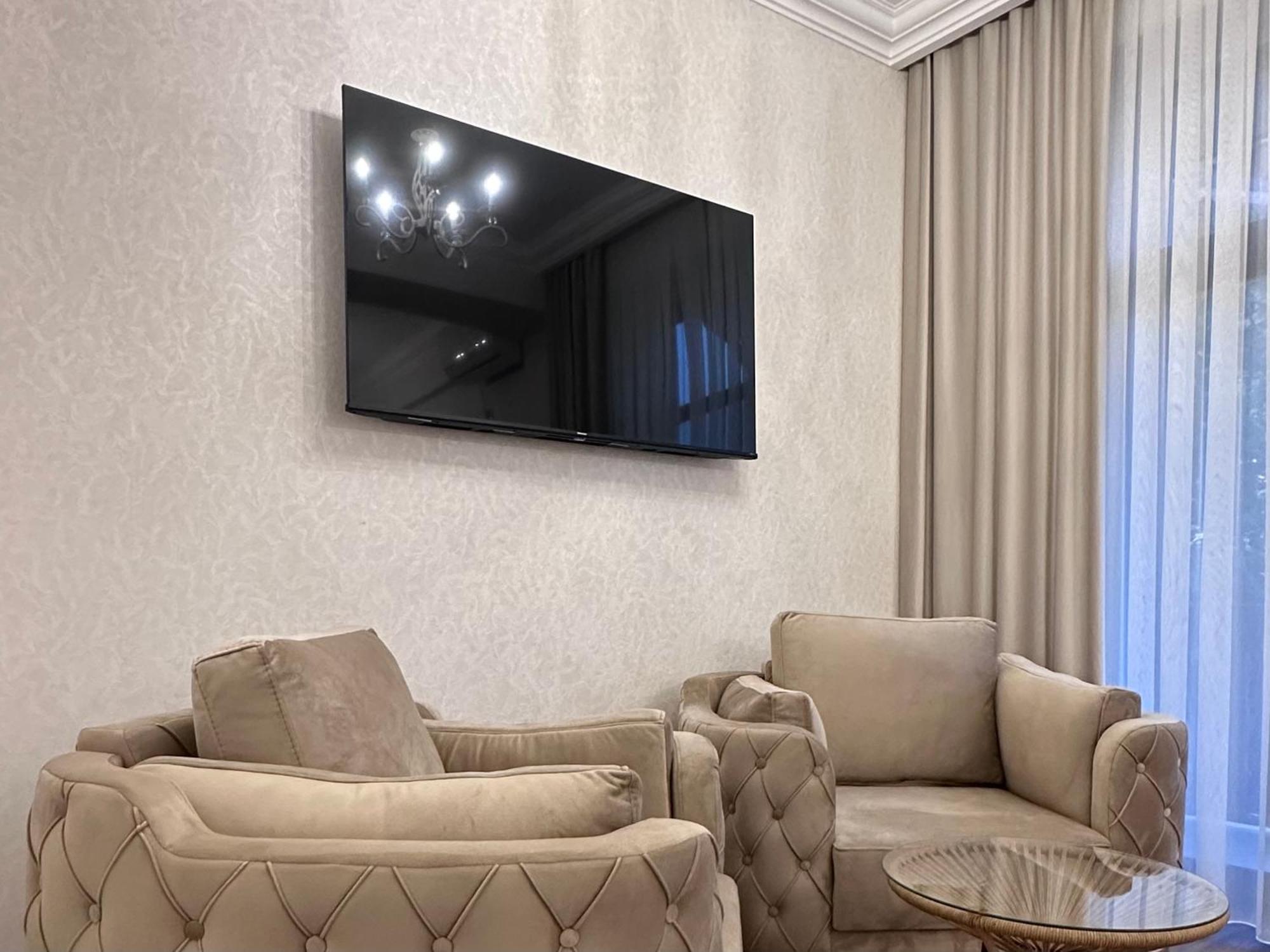 Armenia Hotel Ереван Экстерьер фото